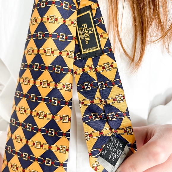 FENDI VINTAGE Print gold Men’s Silk Tie 3.75” - Picture 9 of 10